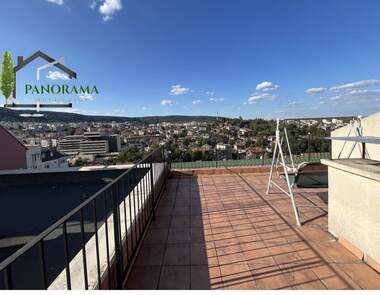 Vânzare - Apartament în Center,  Șumen