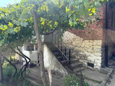 For sale - House in Brejani,  Blagoevgrad