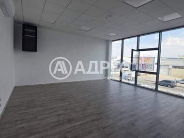 Ενοίκιο - Γραφείο σε Промишлена зона - Запад,  Варна