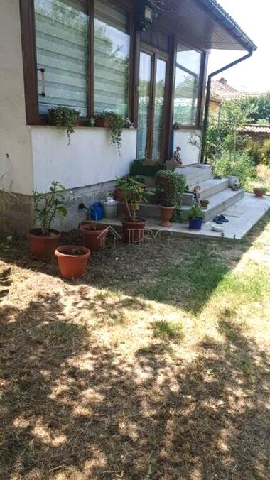 For sale - House in 9-ti kvartal,  Pleven