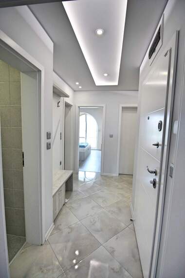 Închiriere - Apartament în Văzrajdane,  Burgas