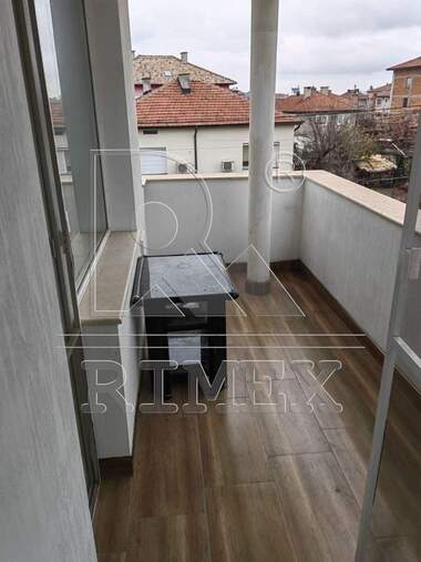 Închiriere - Apartament în Proslav,  Plovdiv