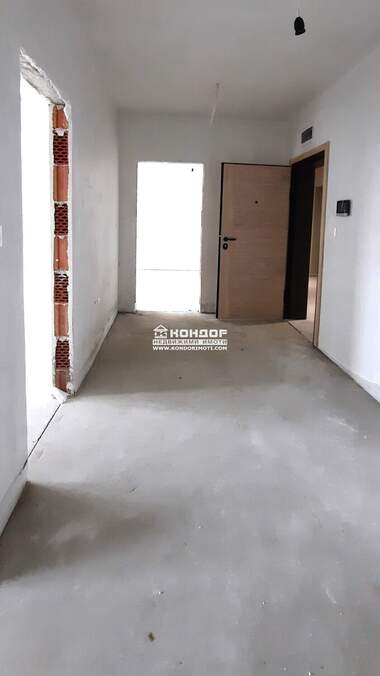 Vânzare - Apartament în Kărșiaka,  Plovdiv