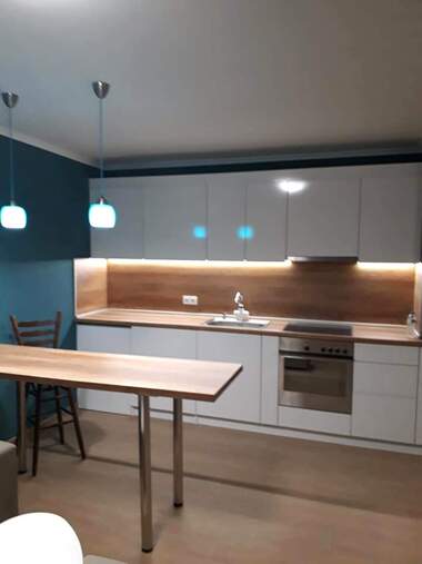 Închiriere - Apartament în Mladejki hălm,  Plovdiv