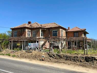 For sale - House in Banya,  Burgas
