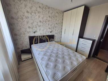 Miete - Wohnung in Mladost-1A,  Sovia