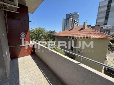 For rent - Office in Sportna zala,  Varna