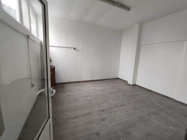 For rent - Warehouse/Storage Unit/Storage in Promishlena zona,  Targovishte