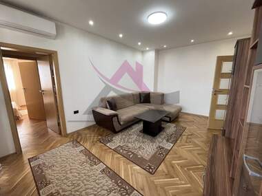 Închiriere - Apartament în Țveten kvartal,  Varna