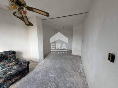 Продажа - Этаж дома в Република,  Хасково