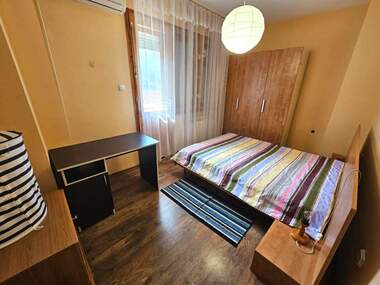 Miete - Wohnung in Mladejki halm,  Plowdiw