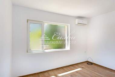 For sale - Floor of a house in Center,  Shumen