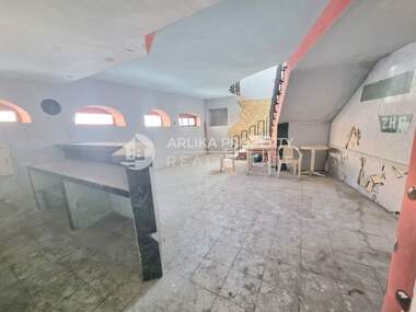 Vânzare - Clădire în Harmanli,  Haskovo