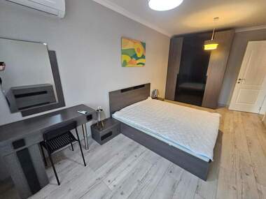 Închiriere - Apartament în Mladejki hălm,  Plovdiv