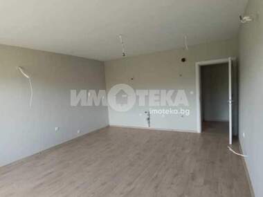 Продажба - Апартамент в Център,  Варна