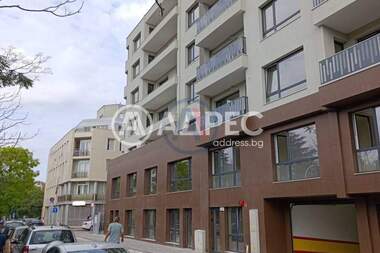 Vânzare - Apartament în Center,  Varna
