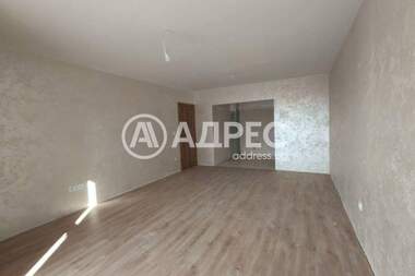 Vânzare - Apartament în Pogrebi,  Varna