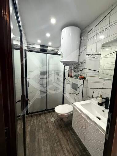 Наем - Апартамент в Колхозен пазар,  Варна