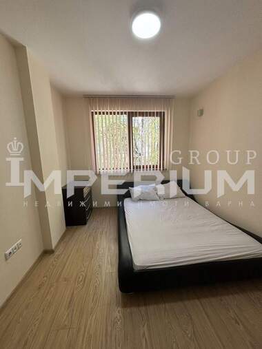 Închiriere - Apartament în Liatno kino Trakia,  Varna