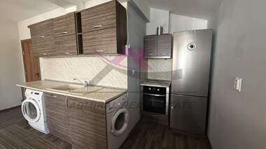Închiriere - Apartament în Văzrajdane 1,  Varna