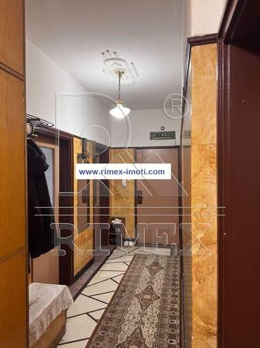 Продажба - Апартамент в Южен,  Пловдив