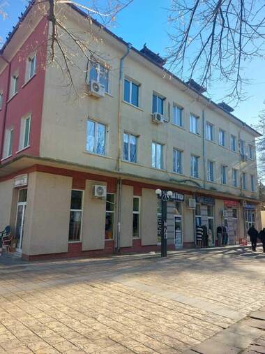 Vânzare - Clădire în Novi Pazar,  Șumen