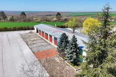 Ενοίκιο - Κτίριο σε Ветово,  Русе