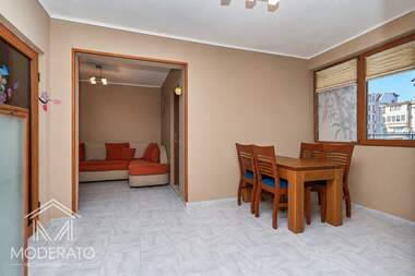 Vânzare - Apartament în Văzrajdane,  Burgas