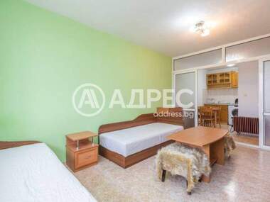 Ενοίκιο - Διαμέρισμα σε Колхозен пазар,  Варна