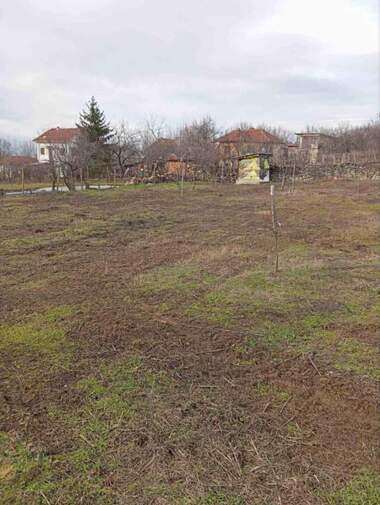 Vânzare - Teren de construcții în Liliacee,  Vrața