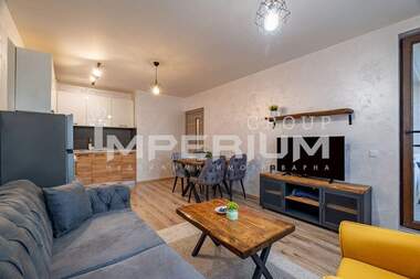 Închiriere - Apartament în Levski,  Varna
