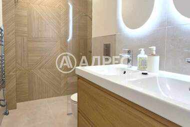 Închiriere - Apartament în Center,  Sofia
