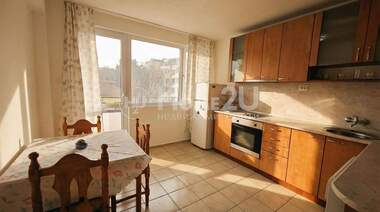 Vânzare - Apartament în Văzrajdane,  Burgas