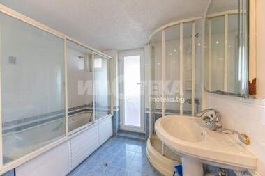 For sale - Apartment in Sportna zala,  Varna