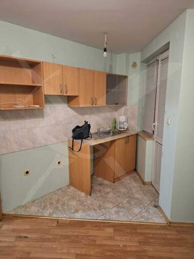 Наем - Апартамент в Погреби,  Варна