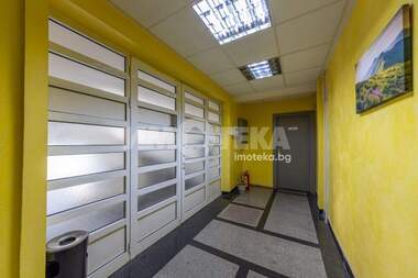 Verkauf - Büro in Elektron,  Warna