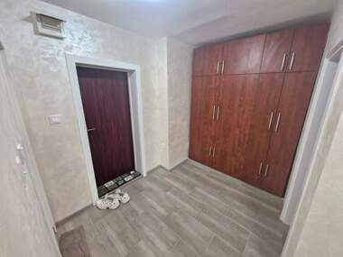 Închiriere - Apartament în Lazur,  Burgas