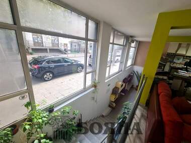 Vânzare - Magazin/Birou/Salon de frumusețe/Restaurant/Cabinet de stomatologie în Center,  Ruse