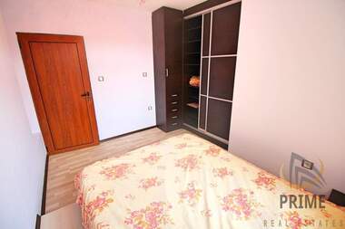 Închiriere - Apartament în Văzrajdane,  Burgas