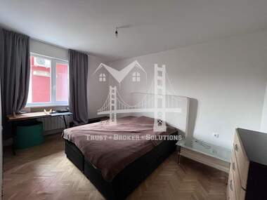 Vânzare - Apartament în Mladost-2,  Sofia