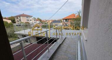 Închiriere - Apartament în Trakiîski,  Haskovo