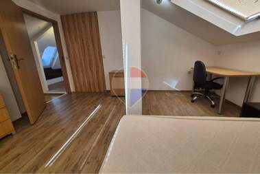 Închiriere - Apartament în Obștiinata,  Varna