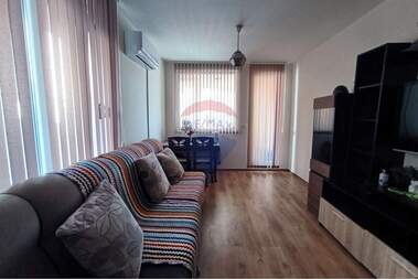 Închiriere - Apartament în Sarafovo,  Burgas