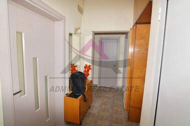 Închiriere - Apartament în Ceaîka,  Varna