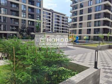 Vânzare - Apartament în Trakia,  Plovdiv