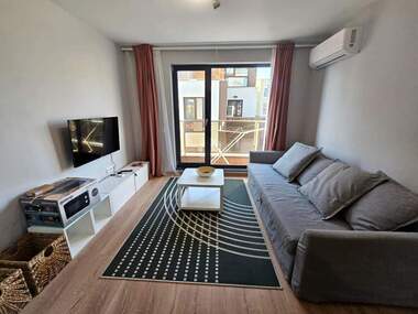 Miete - Wohnung in Mladejki halm,  Plowdiw