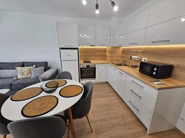 Închiriere - Apartament în Mladejki hălm,  Plovdiv