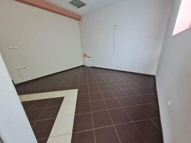 Miete - Laden/Büro/Lager in Pazara,  Schumen