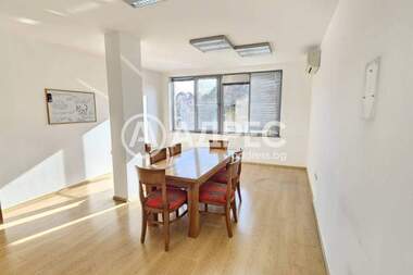 Kira - Ofis olarak Obshtinata,  Varna