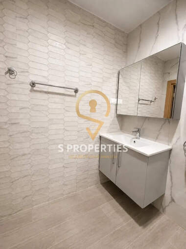 Vânzare - Apartament în Elena,  Haskovo